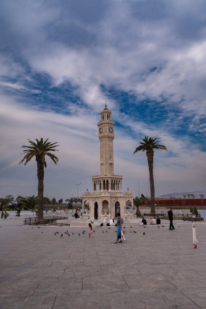 Ilustrasi cara mengurangi perut begah saat puasa.