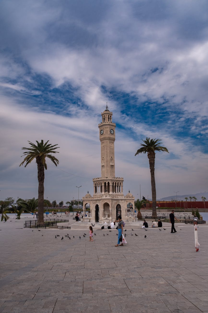 Ilustrasi cara mengurangi perut begah saat puasa.